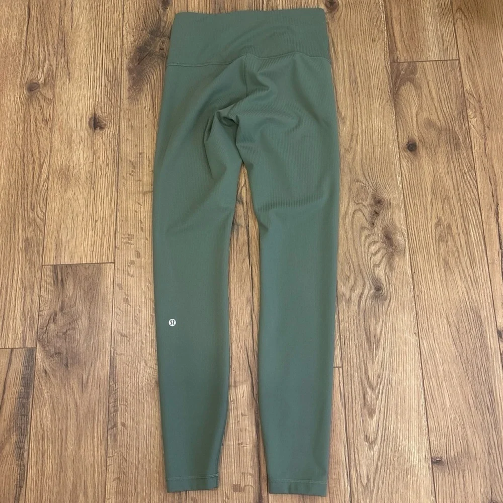 Lululemon Wunder Train High Rise Ribbed Tight 28